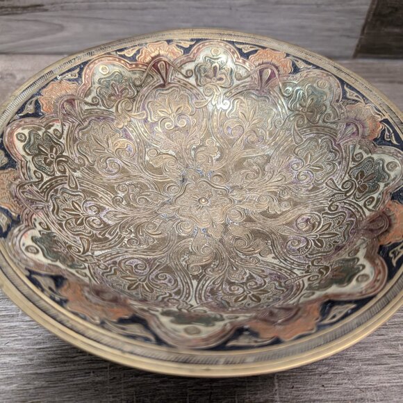Vintage Brass Engraved Footed Bowl India Persian Floral 8" - Picture 2 of 7